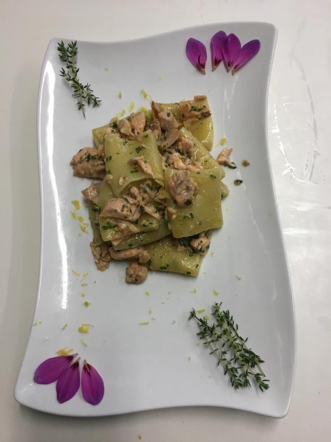 Hotel La Terrazzina การ์ญาโน ภายนอก รูปภาพ