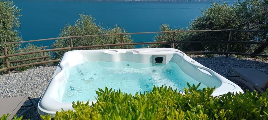 Hotel La Terrazzina การ์ญาโน ภายนอก รูปภาพ
